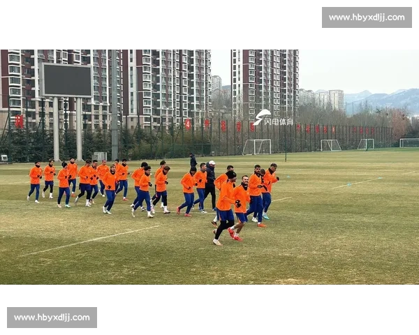 李小恒中超初体验：港队兄弟暖心遇，泰山平台引心动